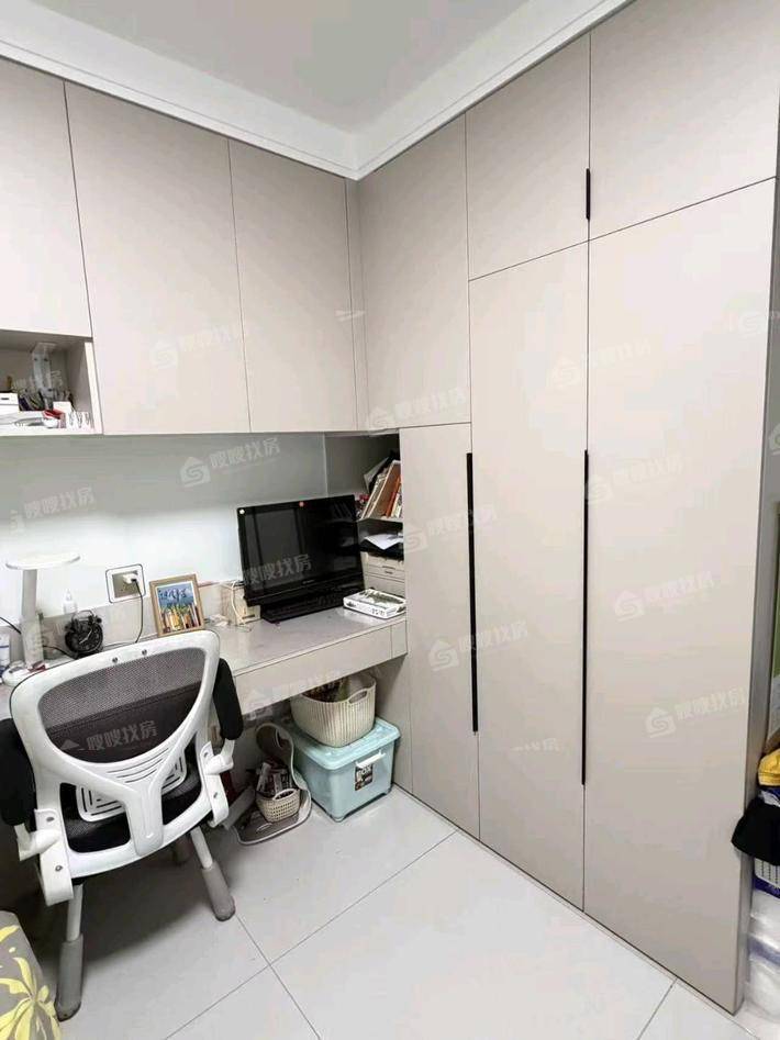 天成名著四期3室2厅1卫111㎡