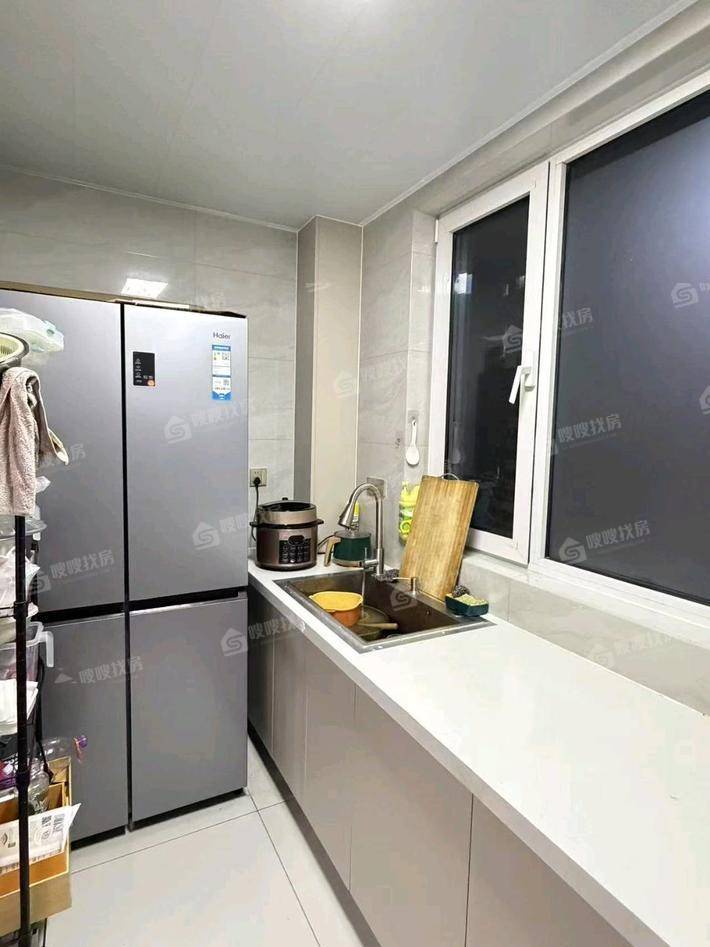 天成名著四期3室2厅1卫111㎡