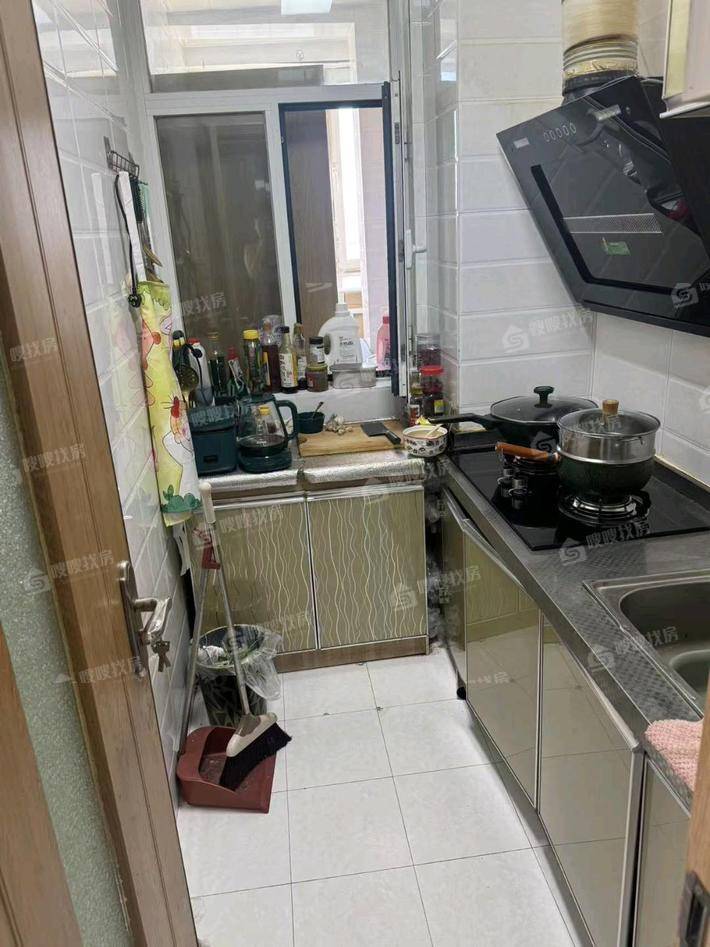 恒顺世纪中心1室1厅1卫63㎡