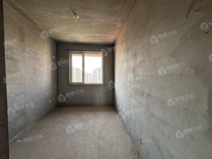 万泰丽景东区3室2厅2卫135㎡