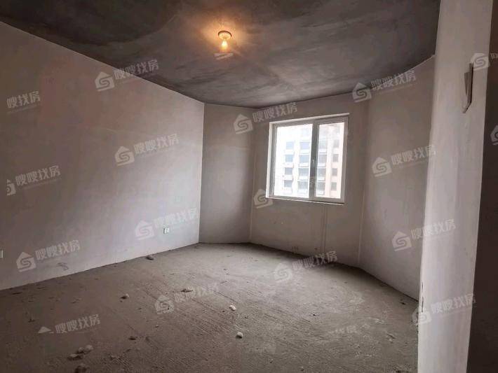 万泰丽景东区4室2厅2卫182㎡