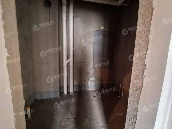 万泰丽景东区4室2厅2卫182㎡