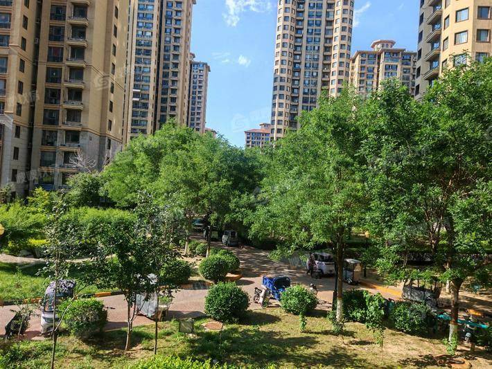 万泰丽景东区3室2厅2卫127㎡