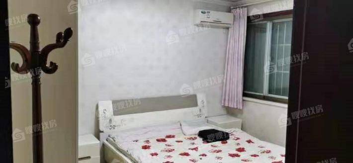 东方骏景3室2厅2卫127㎡