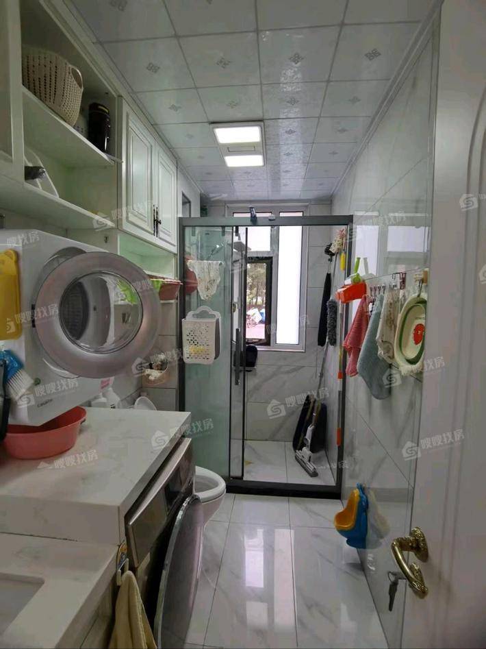天成名著二期3室2厅2卫125㎡