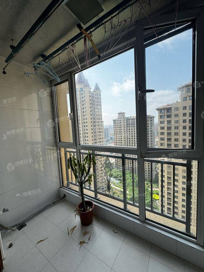 万泰丽景东区3室2厅2卫129㎡