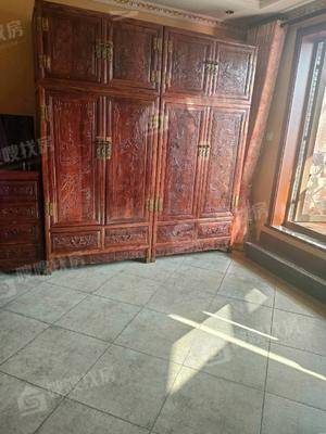 万泰豪景5室2厅3卫218㎡