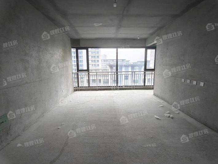 天成观澜一期4室2厅2卫152㎡