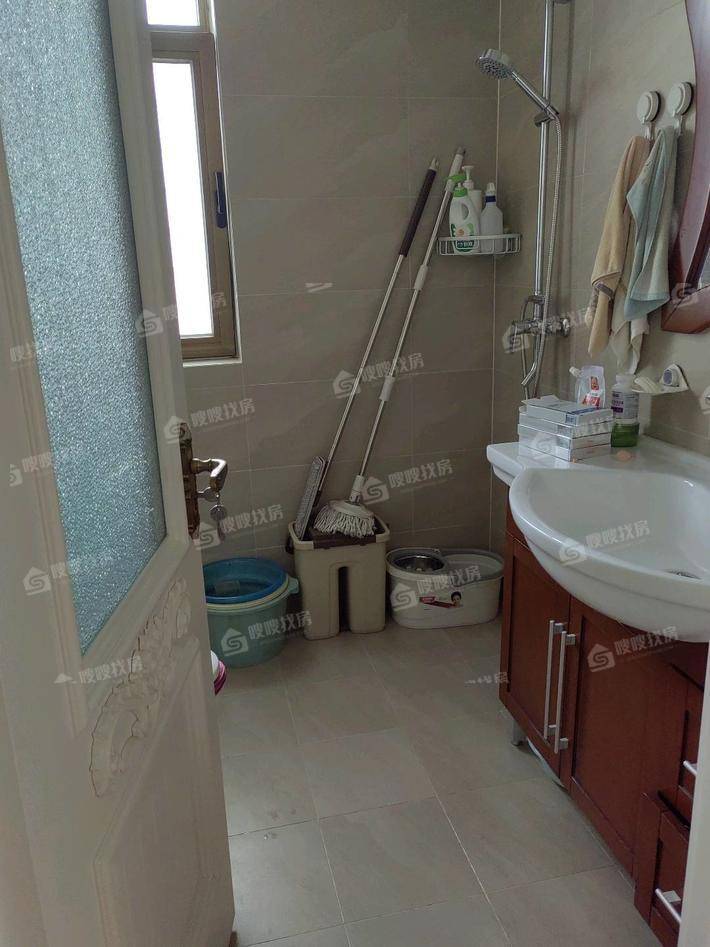 贻成御景狮城3室2厅2卫140㎡