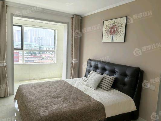 凤凰城（B区）3室2厅1卫85㎡