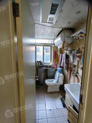 橡胶厂宿舍（建北街）2室1厅1卫70㎡