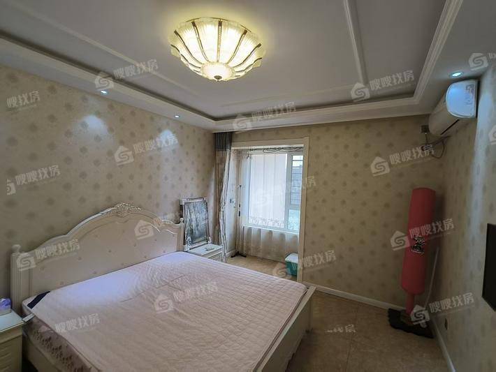皇家壹里（C区）4室2厅2卫159㎡