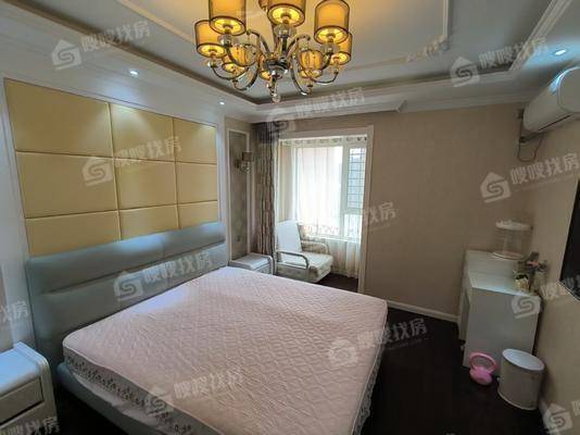 皇家壹里（C区）4室2厅2卫159㎡