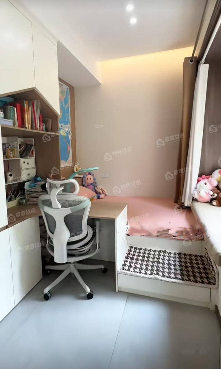 天成玉玺台三期4室2厅2卫115㎡