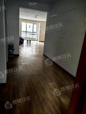 凤凰城（C区）3室2厅2卫138㎡