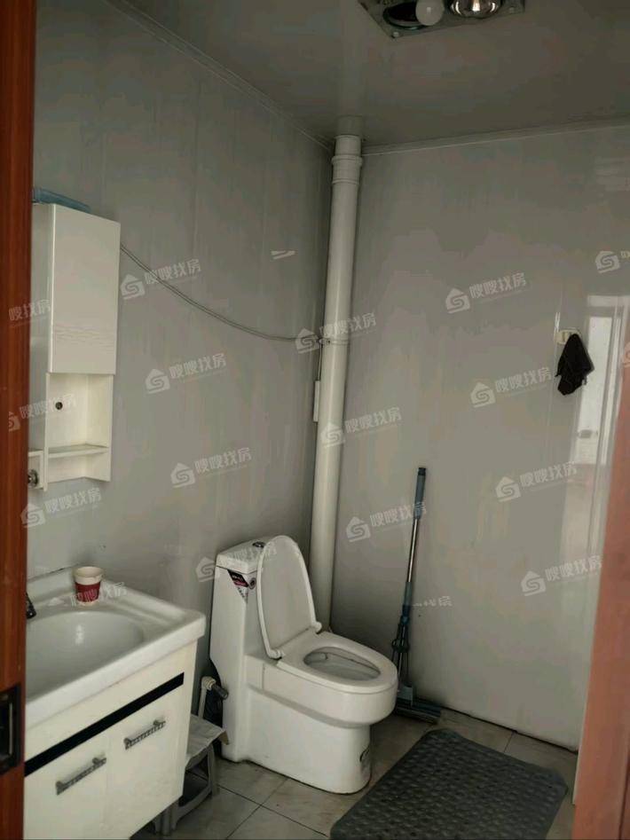 凤凰城（C区）3室2厅2卫138㎡