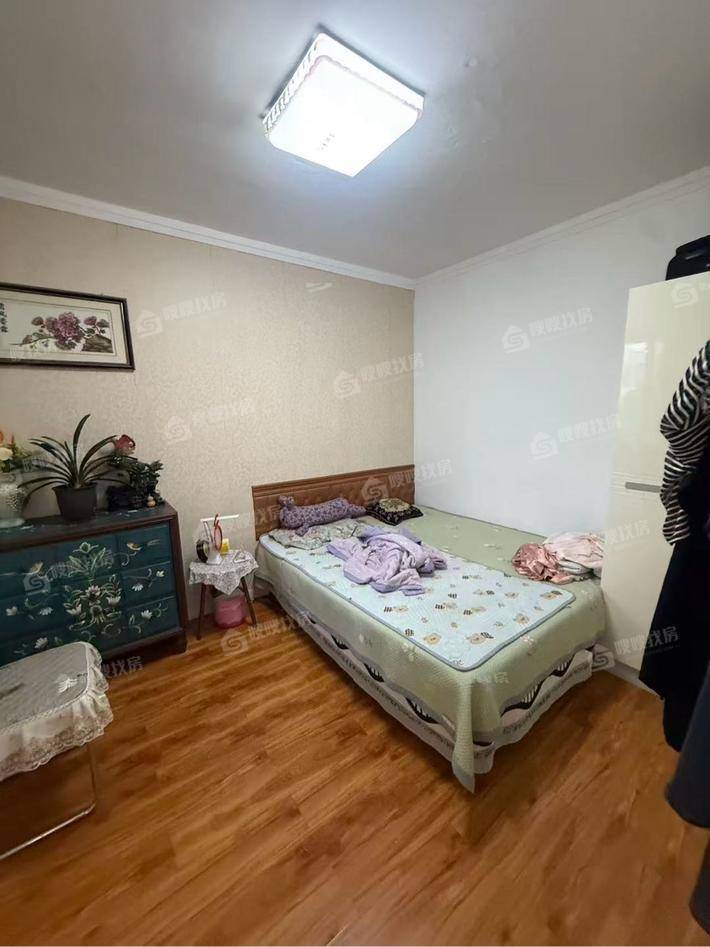 万泰丽景东区2室2厅1卫87㎡