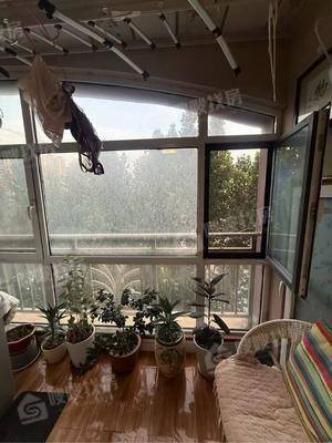 万泰丽景东区2室2厅1卫87㎡