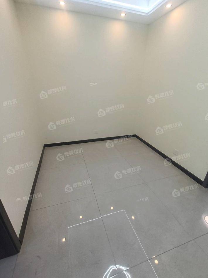 医专小区（新医专宿舍）3室2厅1卫111㎡