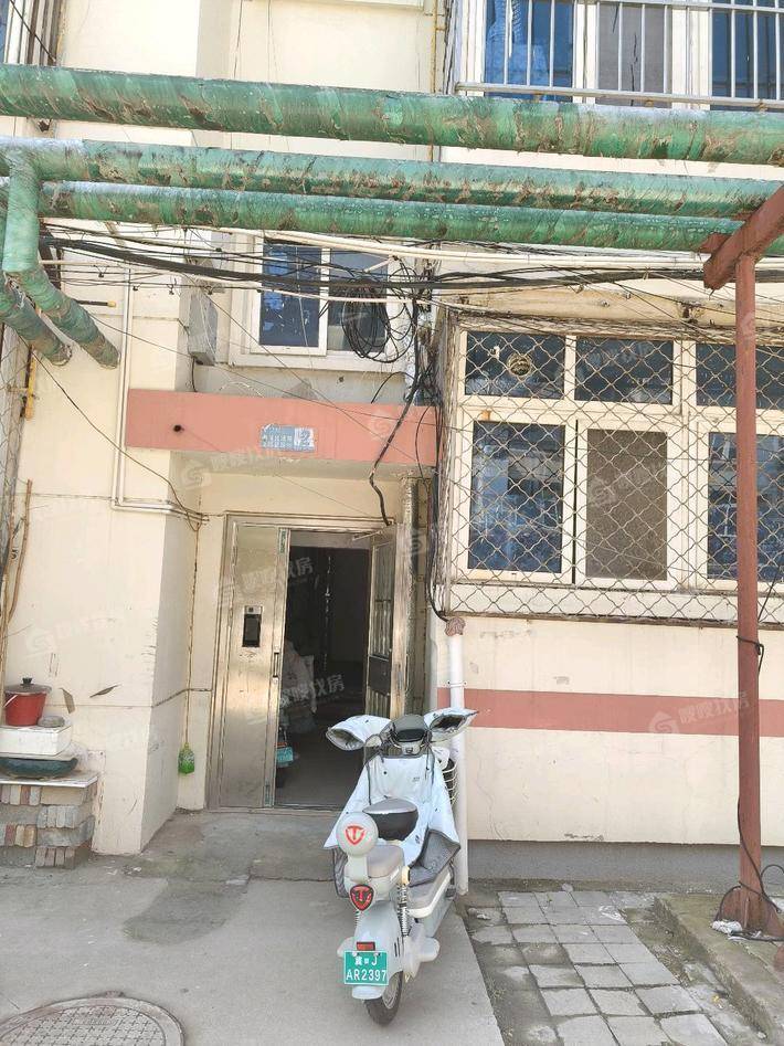 化堪小区3室2厅1卫100㎡