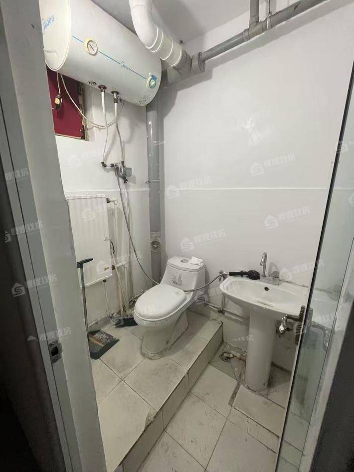 一针宿舍2室1厅1卫67㎡