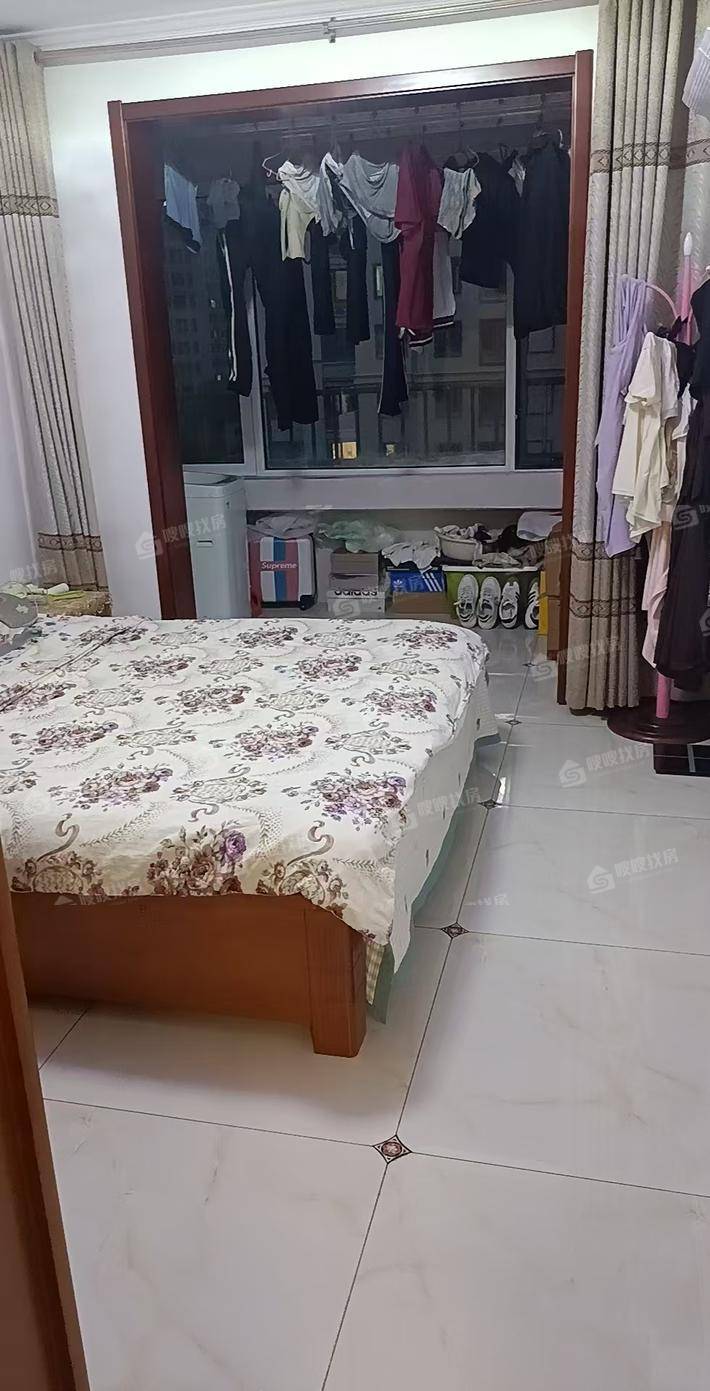 万泰丽景东区2室2厅1卫87㎡