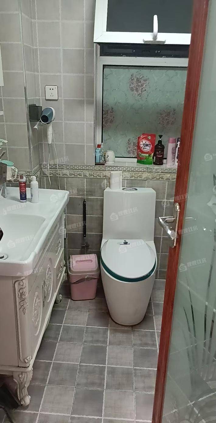 万泰丽景东区2室2厅1卫87㎡