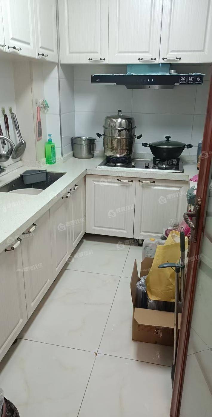 万泰丽景东区2室2厅1卫87㎡