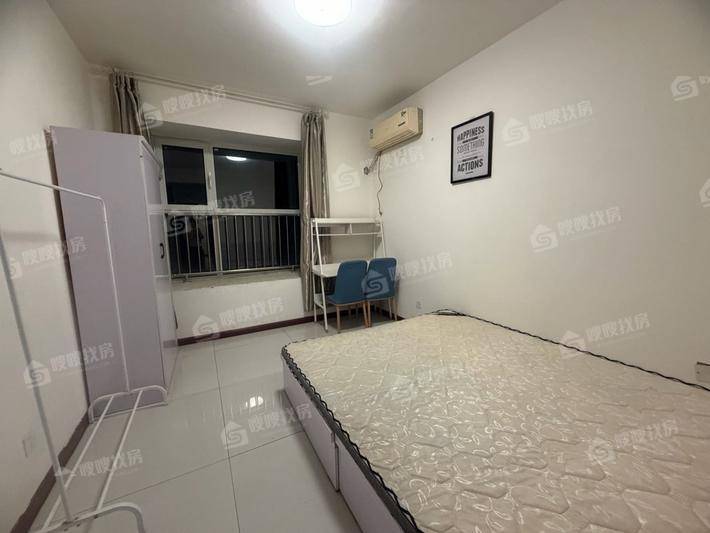 龙岸清华3室2厅2卫121㎡