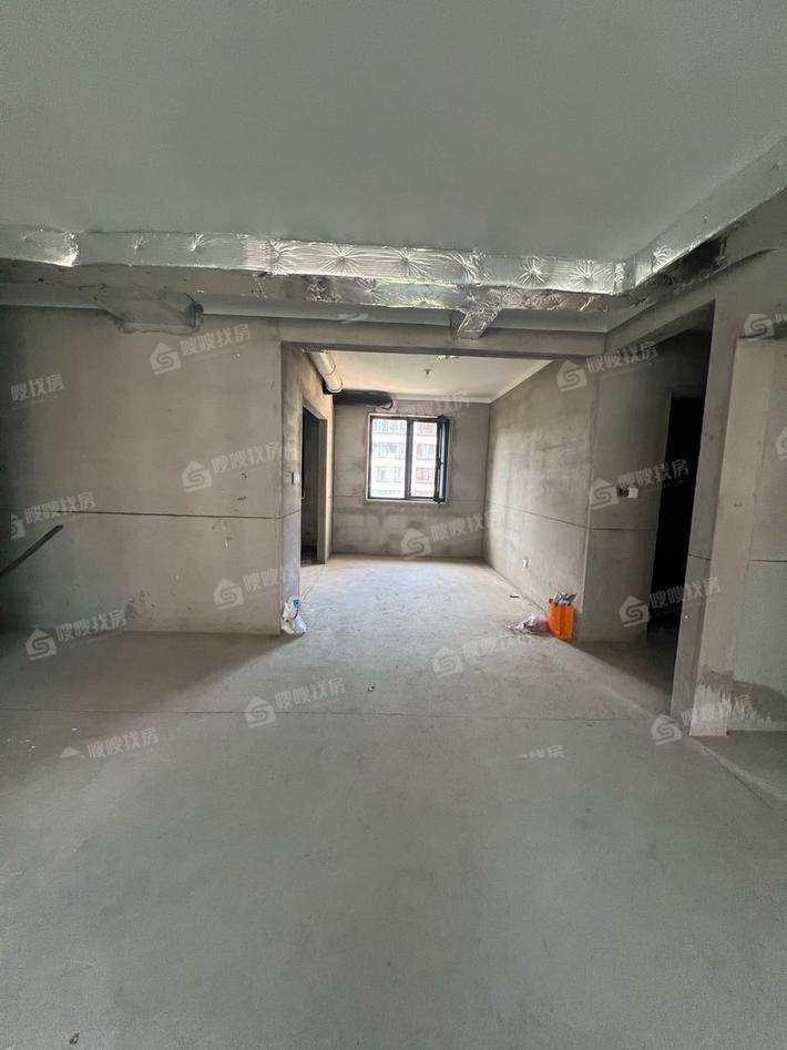 新城玺樾春秋4室2厅3卫185㎡