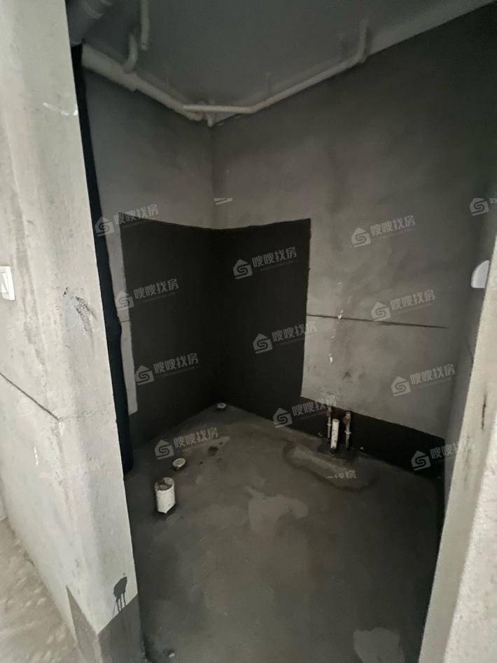 新城玺樾春秋4室2厅3卫185㎡