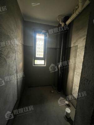 新城玺樾春秋4室2厅3卫185㎡