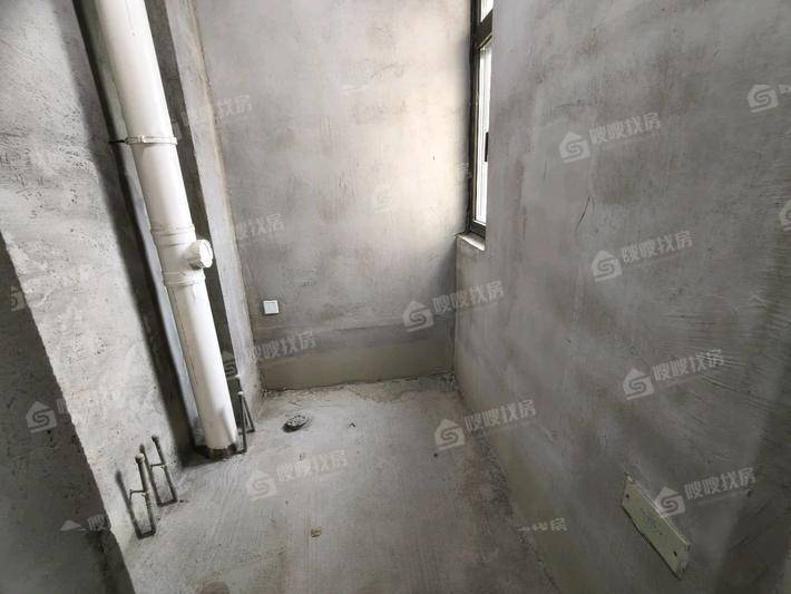 天成和悦名著西区4室2厅2卫145㎡