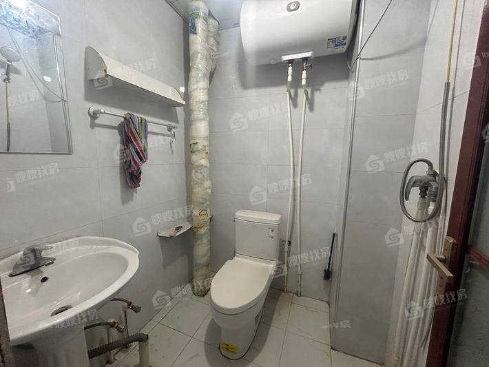 龙岸清华2室1厅1卫85㎡