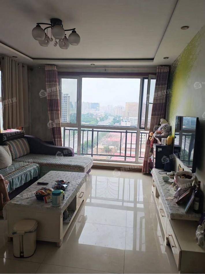 万泰丽景东区3室1厅2卫96㎡