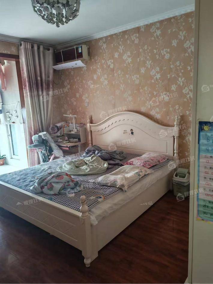 万泰丽景东区3室1厅2卫96㎡