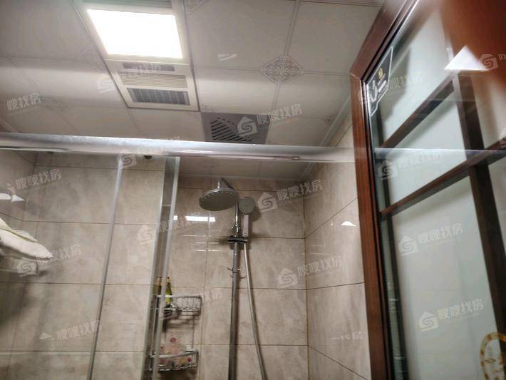 荣盛香堤荣府3室2厅2卫120㎡