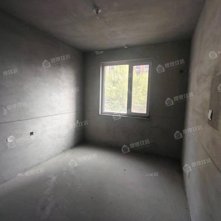 天成名著二期3室2厅2卫126㎡