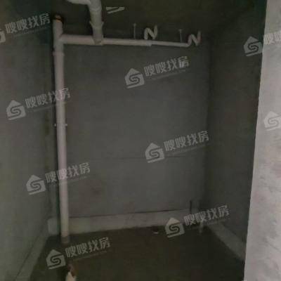 天成名著二期3室2厅2卫126㎡