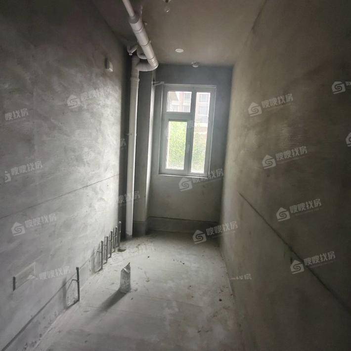 天成名著二期3室2厅2卫126㎡