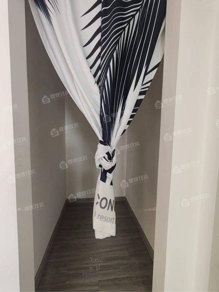 龙岸清华3室2厅2卫124㎡