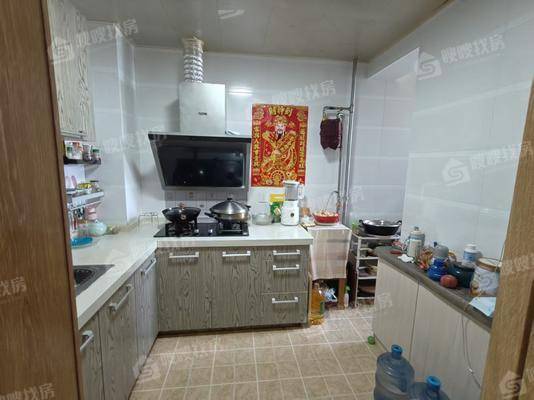 金域华庭3室2厅2卫135㎡