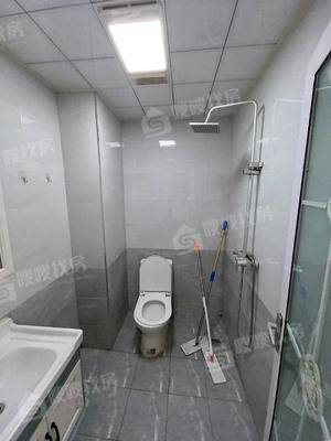 宏宇亚龙湾西区3室2厅2卫120㎡