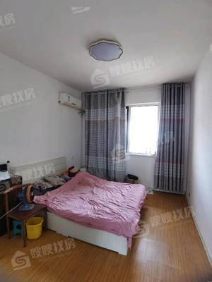 龙岸清华3室2厅2卫130㎡