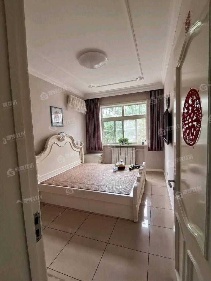 中心家园3室2厅2卫122㎡