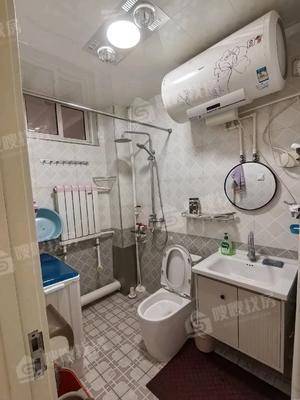 中心家园3室2厅2卫122㎡