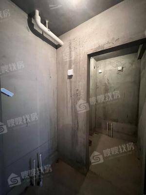 宏宇亚龙湾3室2厅2卫140㎡