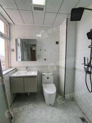 凤凰城（A区）3室2厅2卫136㎡