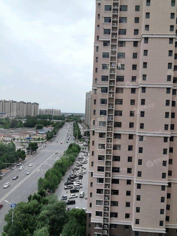 凤凰城（A区）3室2厅2卫136㎡