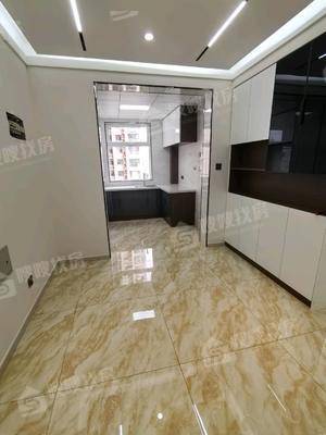凤凰城（A区）3室2厅2卫136㎡